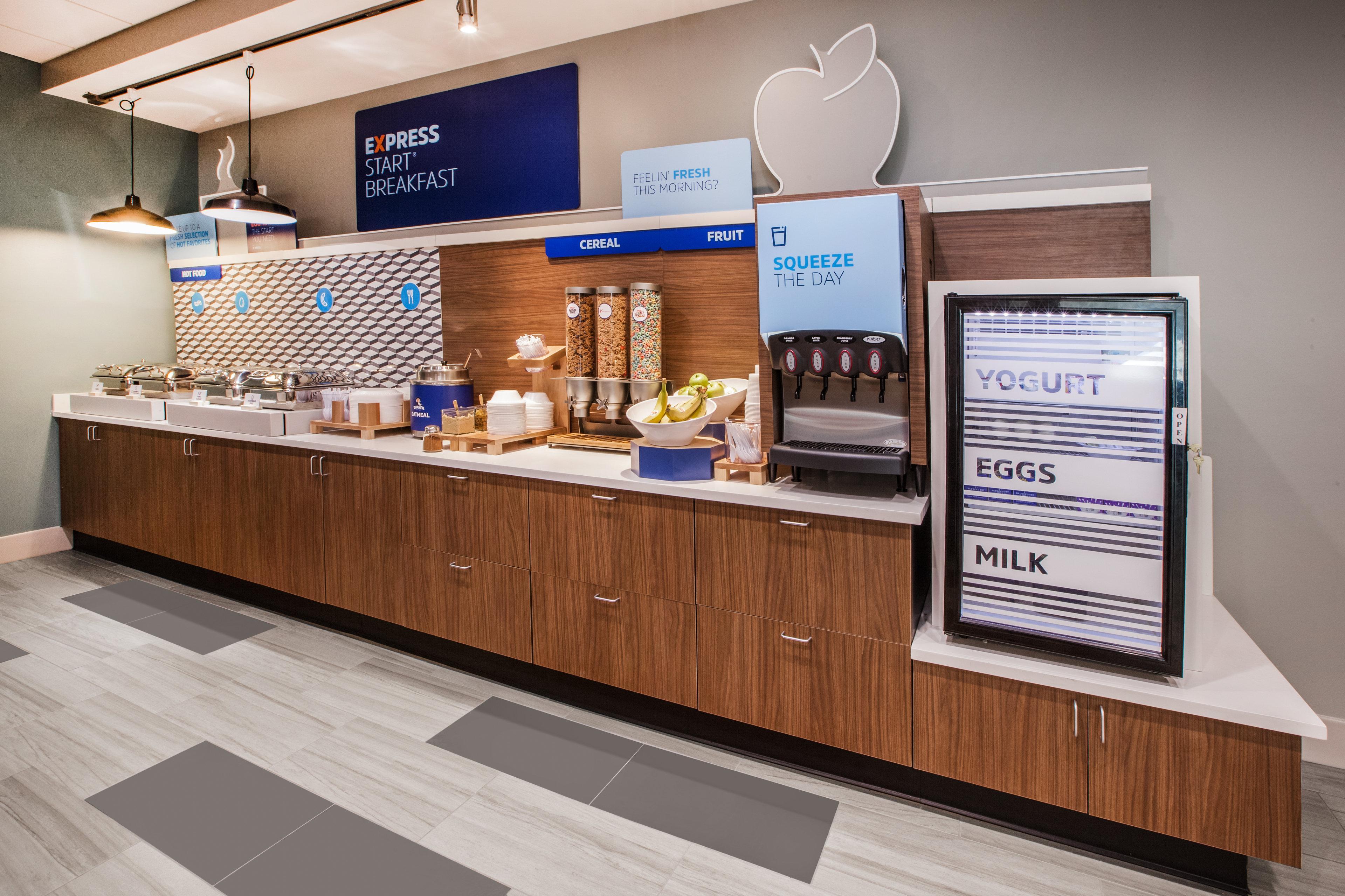 Holiday Inn Express & Suites - Remington By Ihg Экстерьер фото